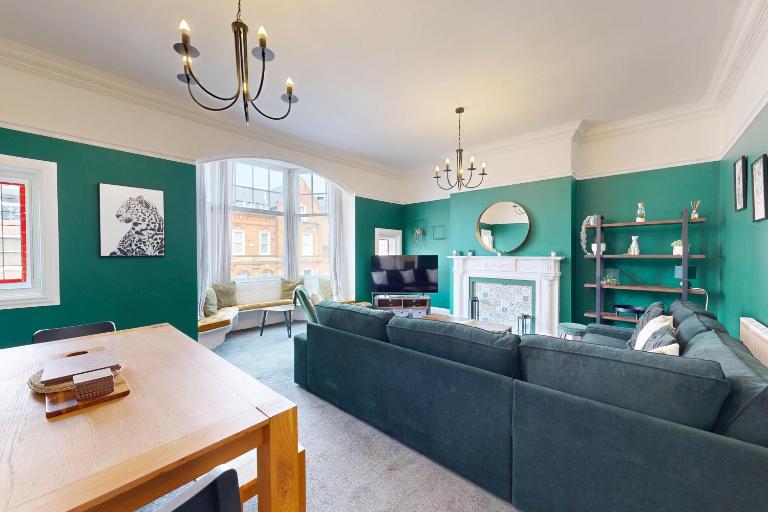 No.10 Seaside Apartment - 1st & 2nd Floor - B&B Scarborough