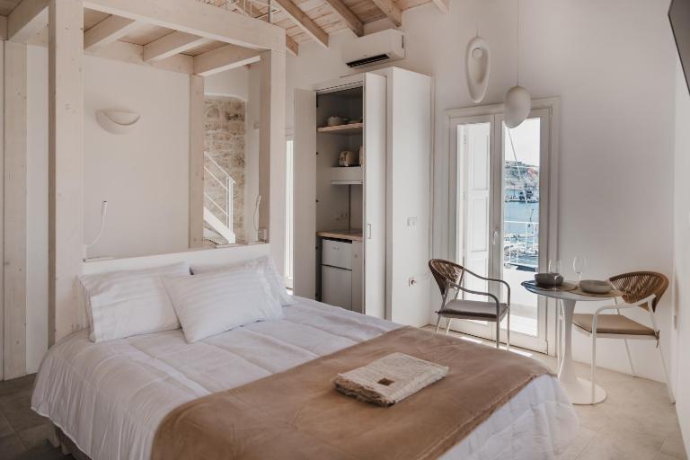 Stella Maris- Seafront Apartment Pythagoreio - Ferienwohnung Pythagorion