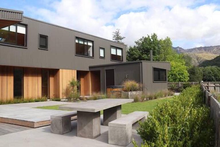 Haehaenui Retreat - with Stoked hot tub - Bed and Breakfast Arrowtown