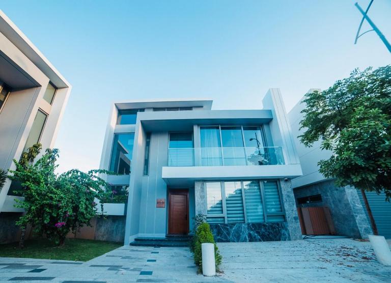 Regal Victoria Villa Luxury BT5-8 - Bed and Breakfast Da Nang