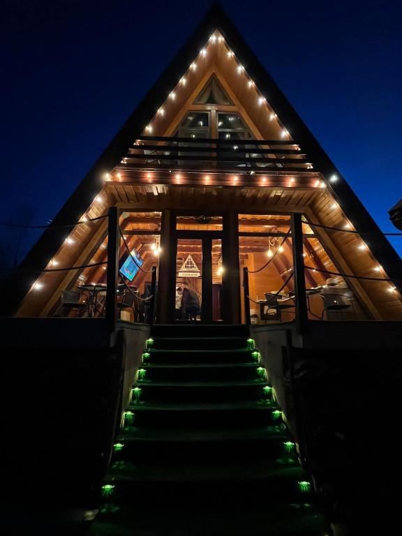 Casuta din LAZ - B&B Oncești