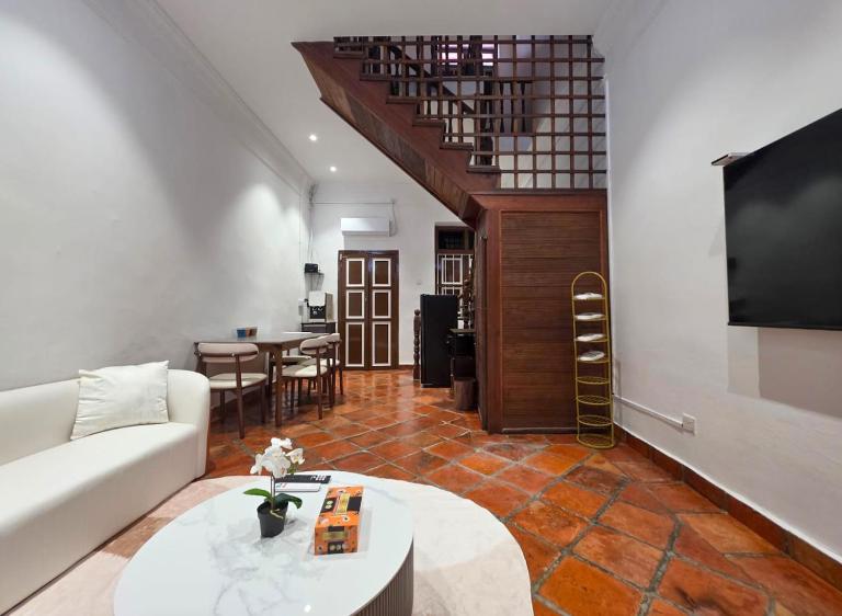 New ! 6 Pax Georgetown Heritage Pre-war House 2 Bed Room - B&B George Town