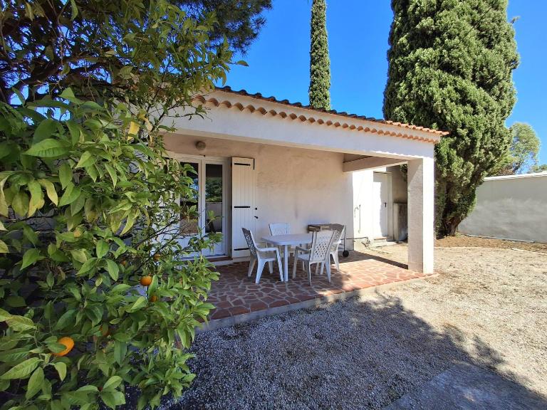 Maguta II house in Lecques 4 people - Bed and Breakfast Les Lecques