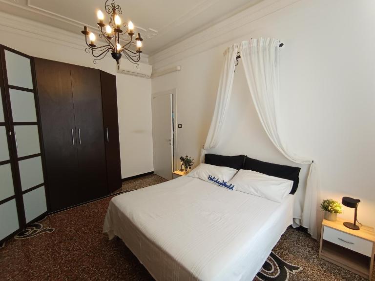 Cavallotti 7 by Holiday World - B&B Genova