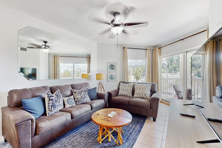 Sunset Vistas Condo 203S - Ferienwohnung St. Pete Beach
