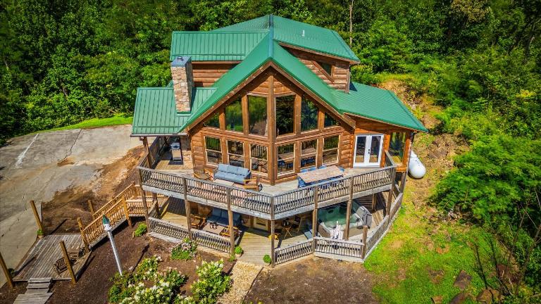 4 Br Smoky Mtn Retreat-Game Room-Fire Pit-Hot Tub - Ferienwohnung Sevierville