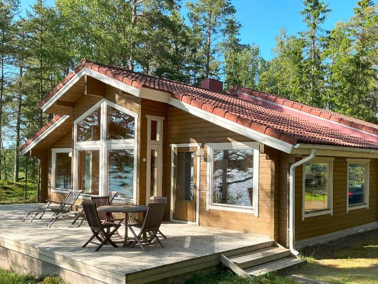Villa Wellingholma Surrounded by Nature and Sea Views - Luvia, West Coast of Finland - B&B Luvia