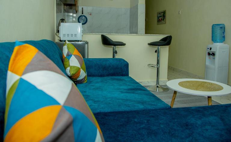 Minimalist Escape Executive One Bedroom with WIFI - B&B Nanyuki