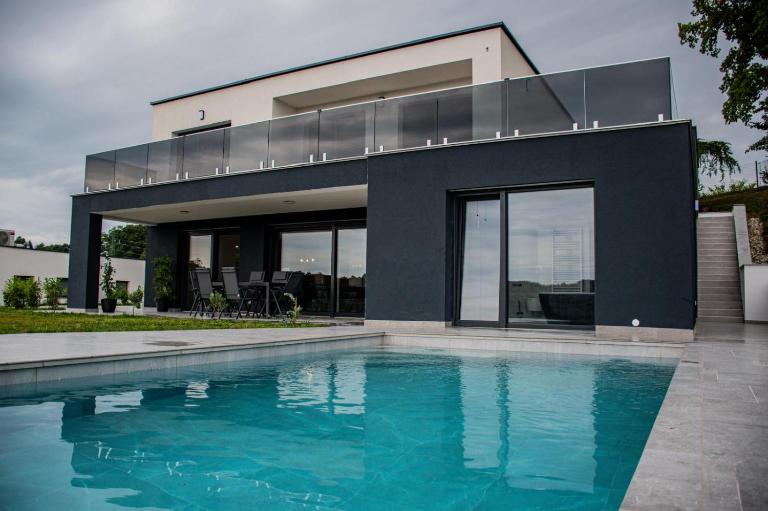 Vila Altura- Luxury Hiltop Retreat with Panoramic View & Teracce - Chambres d'hôtes Rogaska Slatina
