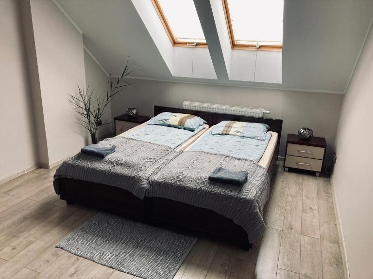Kamienica pod Rakiem - B&B Żmigród