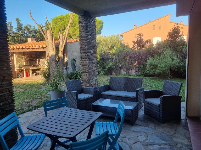 T2 calme avec jardin terrasse et barbecue - B&B Elna