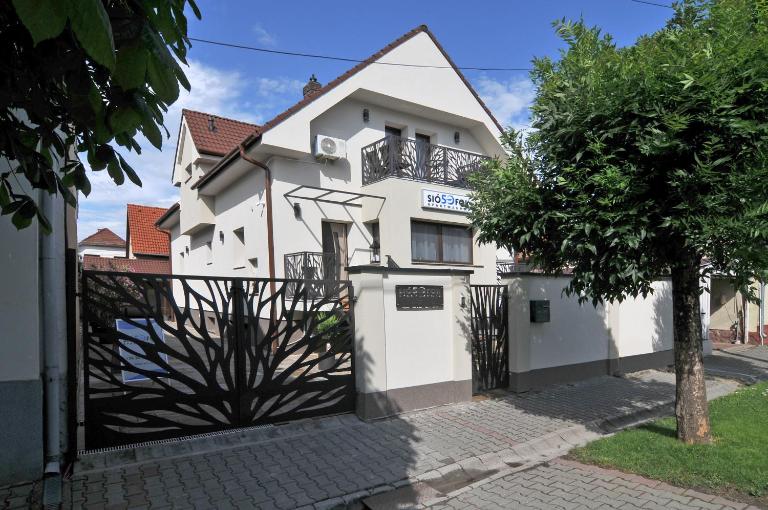 Sió50fok apartmanház - Bed and Breakfast Siófok