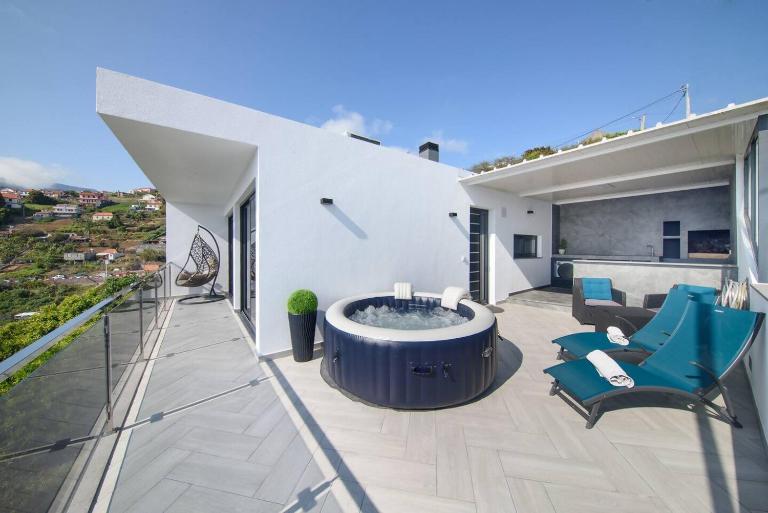 Ocean Valley by Mth - Bed and Breakfast Ribeira Brava