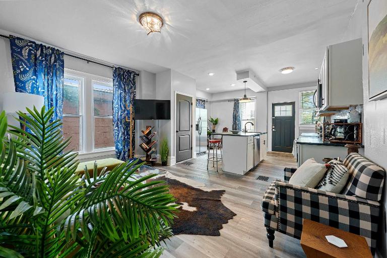 Merion Village Residences 1164 - B&B Columbus