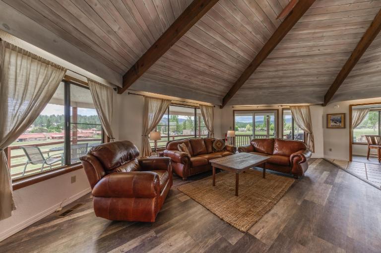 Par Fore The Course: Your Golf-side Getaway - B&B Ruidoso