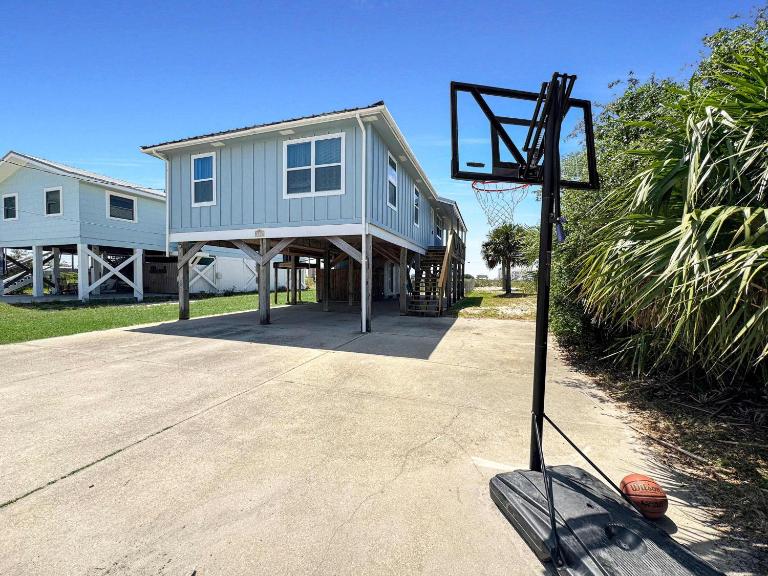 Bungalow by the Bay with FREE ACTIVITIES - B&B Gulf Shores