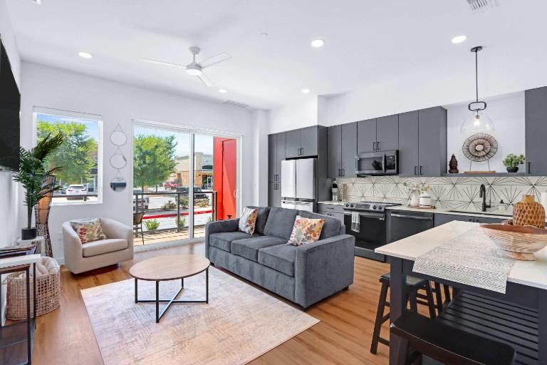 Relax in a Luxe Resort-Style Condo - Chambres d'hôtes New Braunfels