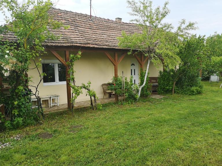 Enikő Vendégház - B&B Vajdácska