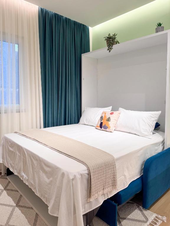 Murphy Studio Near Everything - B&B Tirana