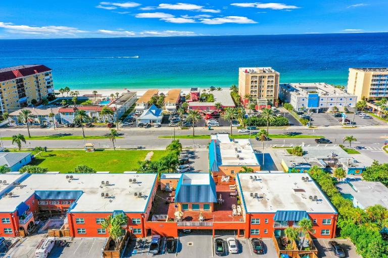 Surrounded by Ocean 202 - B&B St. Pete Beach