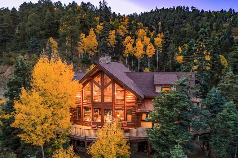 Secluded Angel Fire Retreat: Deck + Stunning View! - B&B Angel Fire