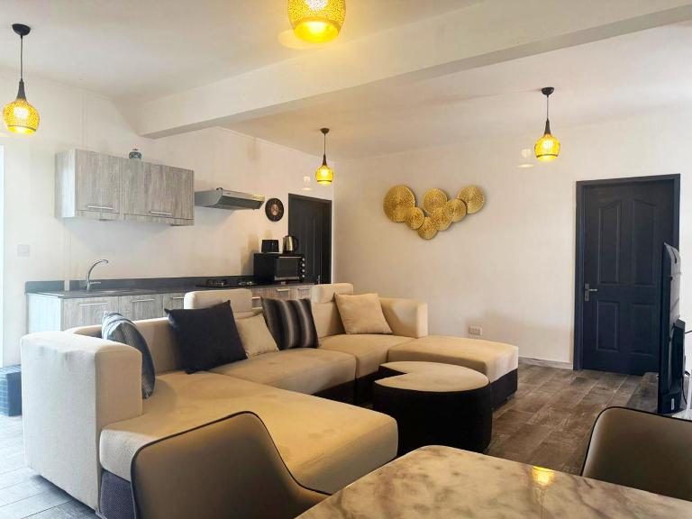 Beach Horizon Residences Red Lorry 3rd Floor - Ferienwohnung Grand Baie