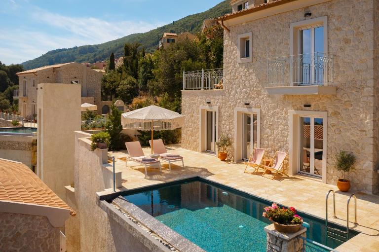 Villa Thea Mare Levantes by PosarelliVillas - B&B Lákones