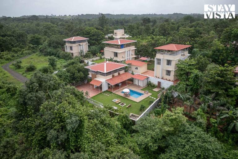 The Poetry House by VEO - Part of StayVista - B&B Karjat