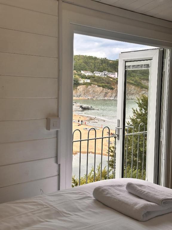 Cwtch Glanmordy by Aberporth Beach Holidays - Ferienwohnung Aberporth