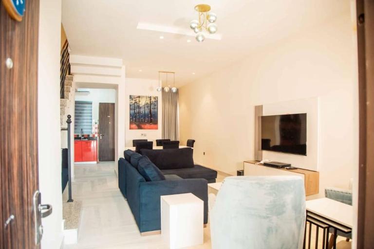 Chalis Apartment - Chambres d'hôtes Uyo