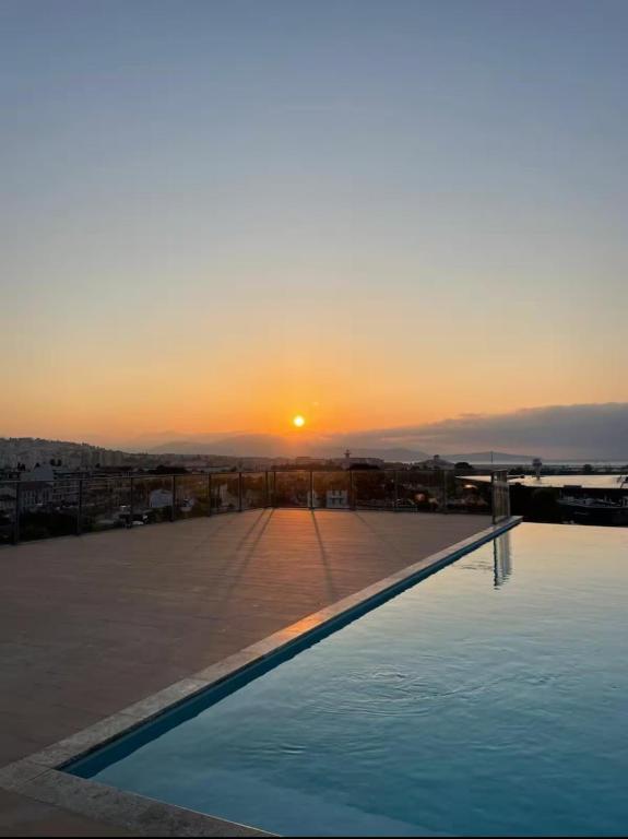 Piscine Rooftop Résidence Neuve - B&B Saint-Laurent-du-Var