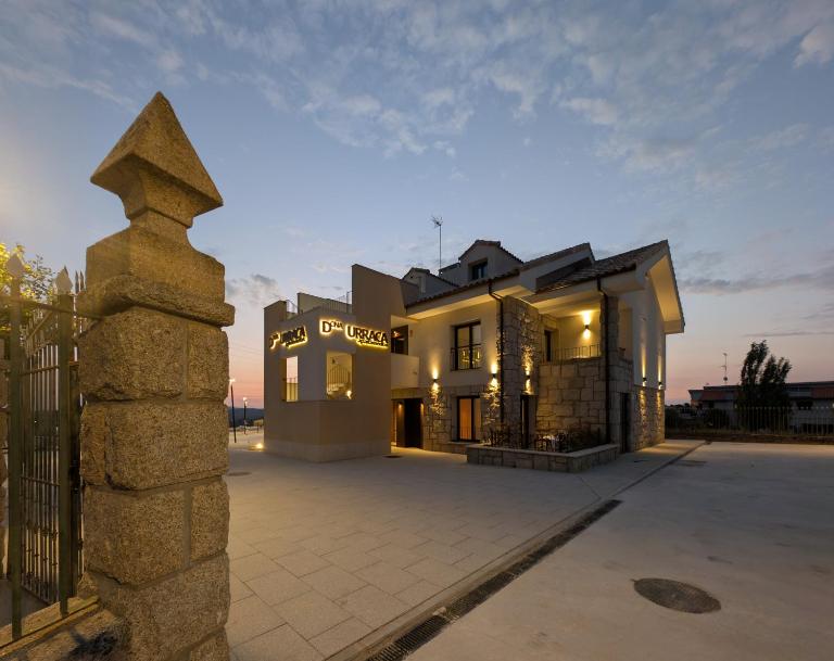Apartamentos Doña Urraca - B&B Fermoselle