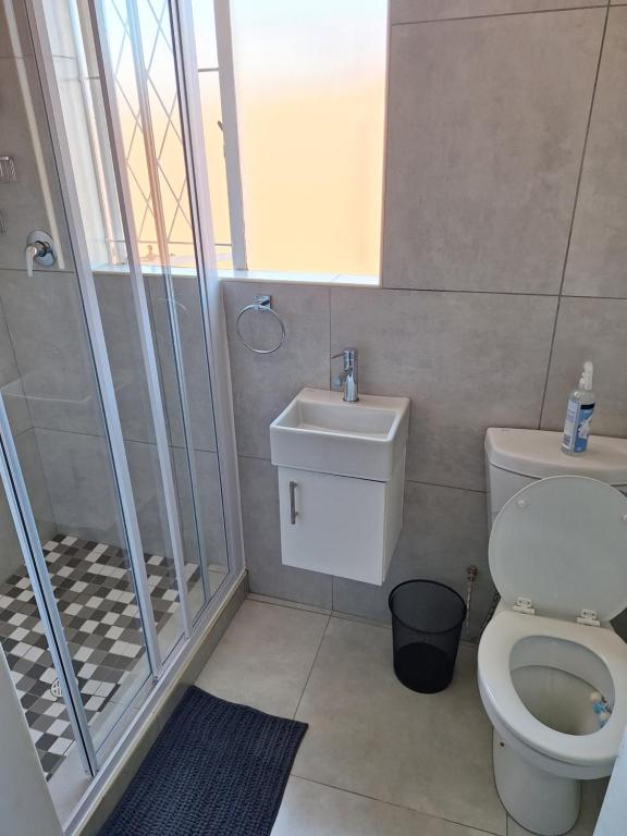 30 on Dijon room 1 - B&B Port Elizabeth