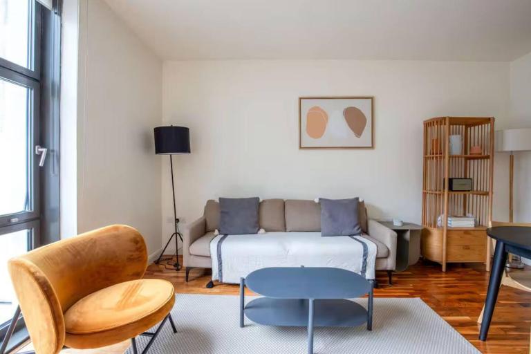 Stylish Penthouse Canary Wharf - B&B London