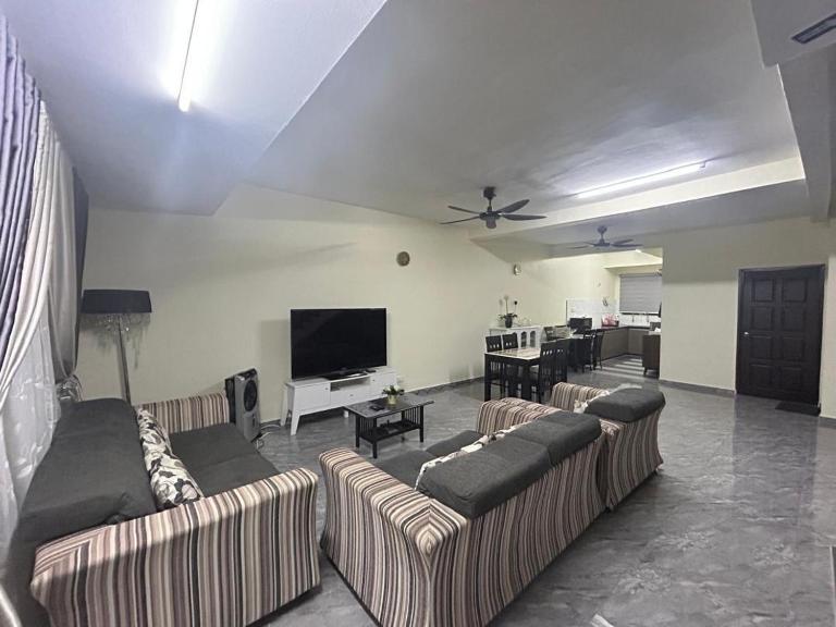 Mumtaz Homestay - Chambres d'hôtes Kampung Belah Dua