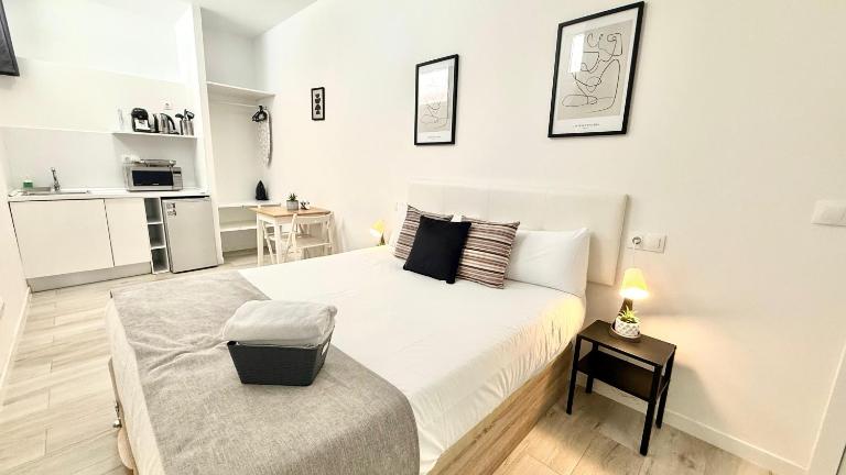 Oshun Cinco Torres Suites - B&B Madrid