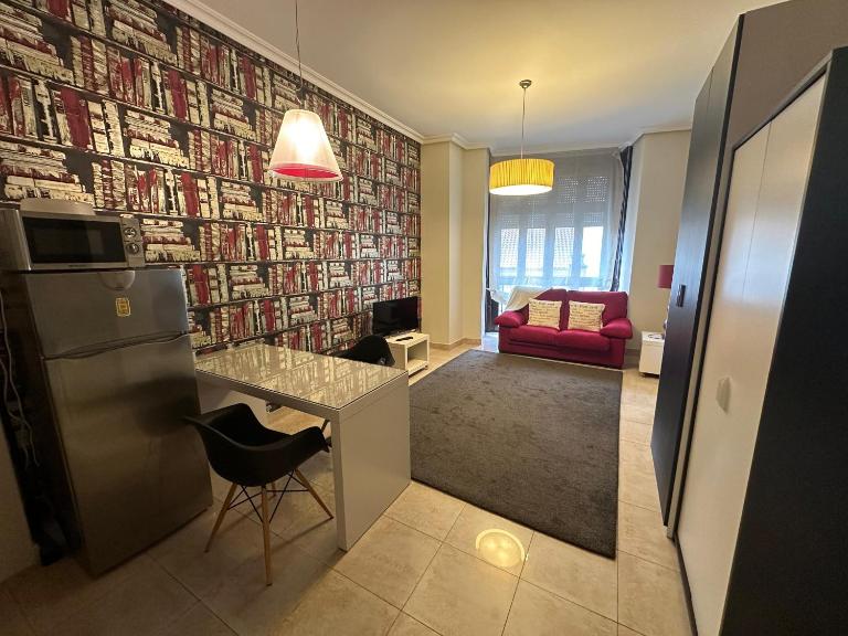 Luna 1B - Bed and Breakfast Oviedo
