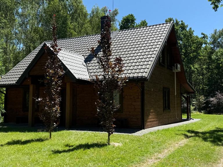Z duszą i parą, dom z ogrodem i sauną na wyłączność, obok Poleskiego Parku Narodowego - B&B Dębowiec