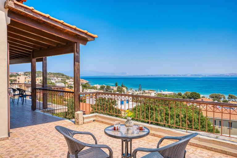 Sea View Home - B&B Karfas