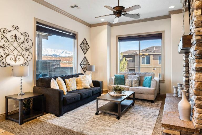 The View - Resort Amenities & Epic Views - B&B Washington