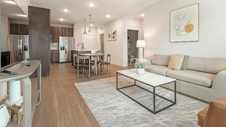 Landing Chic 2BD Gym Pool - Chambres d'hôtes Seguin