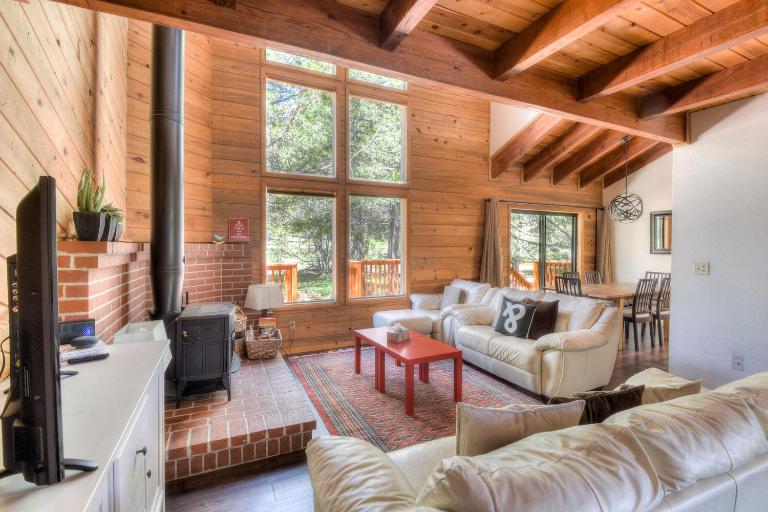 Northwoods Hangout Near Tahoe Donner - Ferienwohnung Truckee