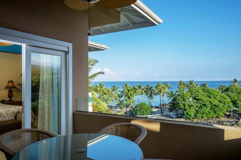 Ocean View Villa at Kahaluu Beach - B&B Kailua-Kona