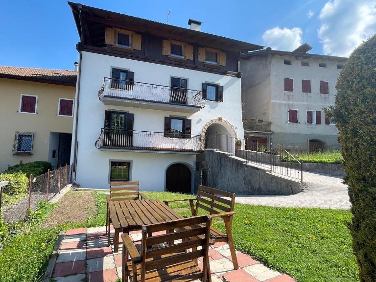 Casa Ianes - B&B Ronzone