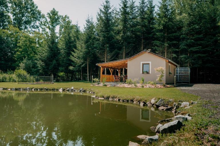 Chatka Pod Blatcem - Bed and Breakfast Petříkov