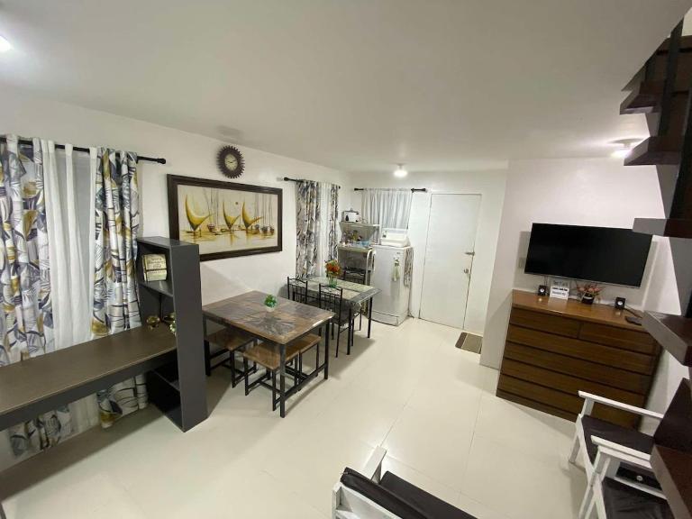 Eevee Homes in Bacolod - B&B Bacolod City