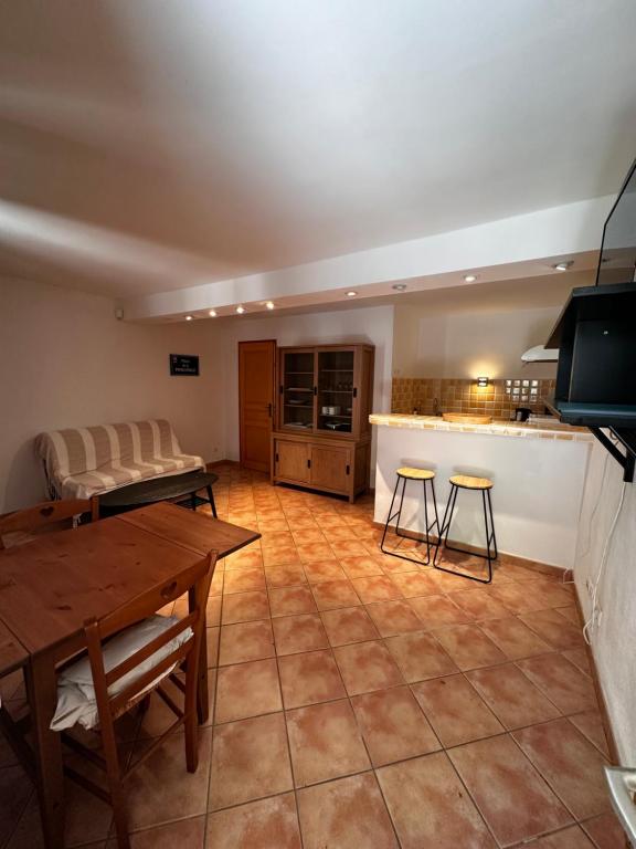 Studio île de la Barthelasse- Avignon - B&B Avignon