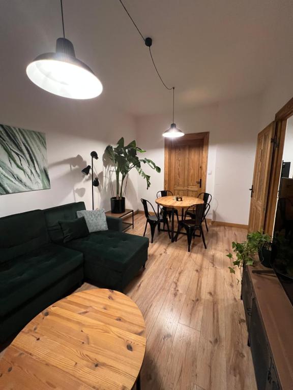 Whispers of Forest and Sea - Sopot Apartment - B&B Sopot