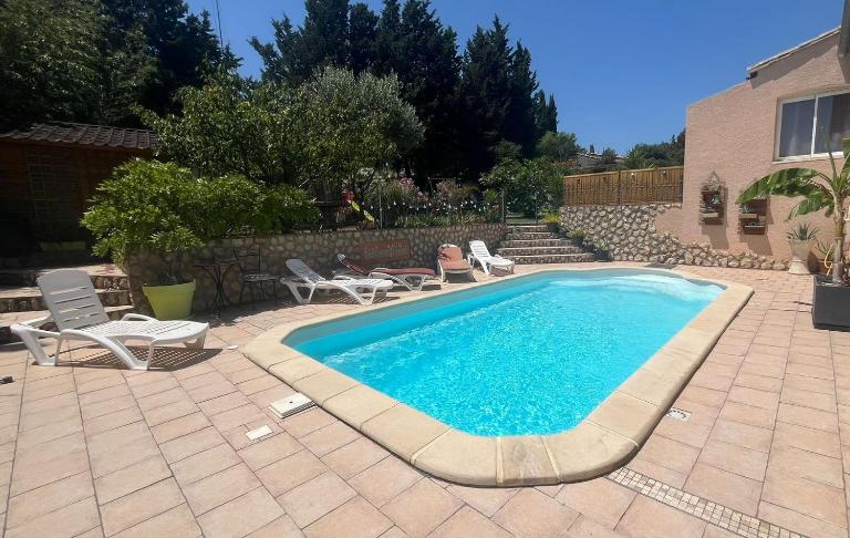 Appartement Climatisé T3 Piscine et Parking - B&B Pennautier