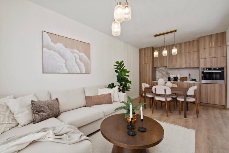 The Serene Suite - B&B Larnaka